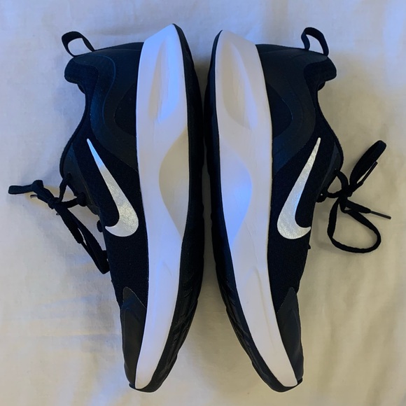 Nike - Wearallday Shoes in Black & White - 2020 - Size 9.5 - Picture 11 of 13
